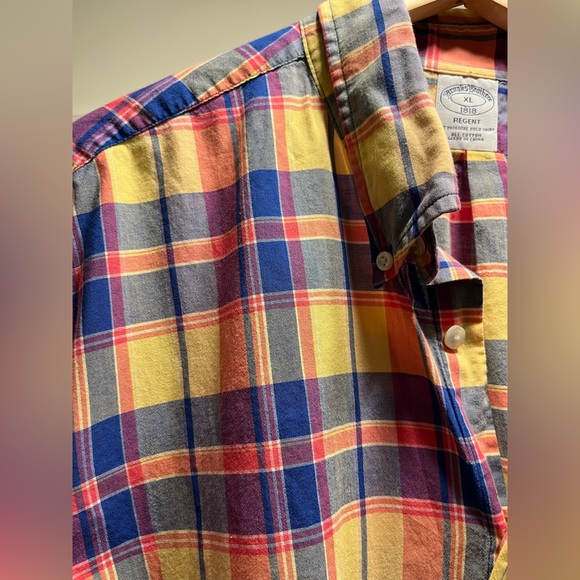BROOKS BROTHERS, short sleeve button up shirt in red/blue plaid; men’s XL - Picture 7 of 10
